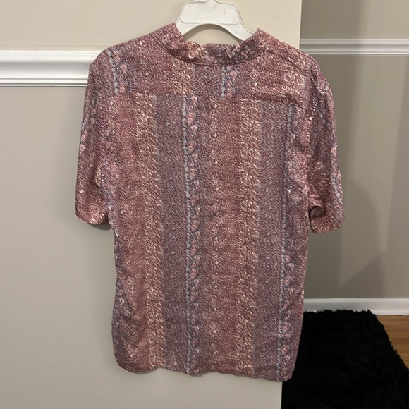 Levi’s button up shirt - Picture 2 of 3